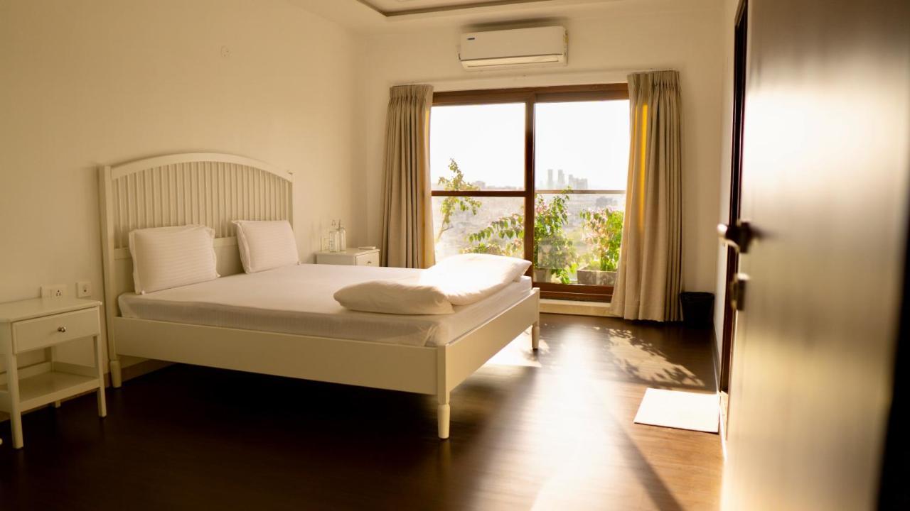 Bridge Service Apartment Hyderabad Eksteriør billede
