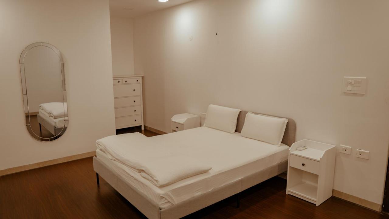 Bridge Service Apartment Hyderabad Eksteriør billede