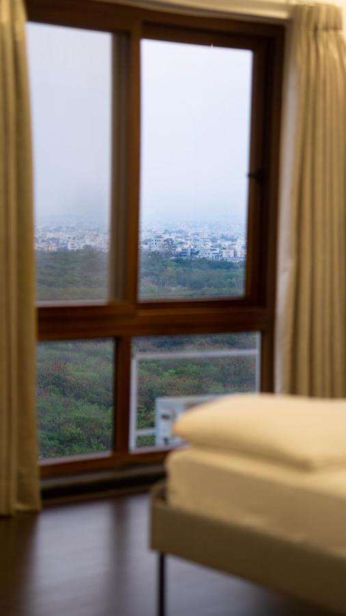 Bridge Service Apartment Hyderabad Eksteriør billede